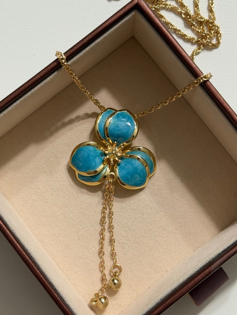 Vintage Elegant Golden Blue Flower Tassel Necklace